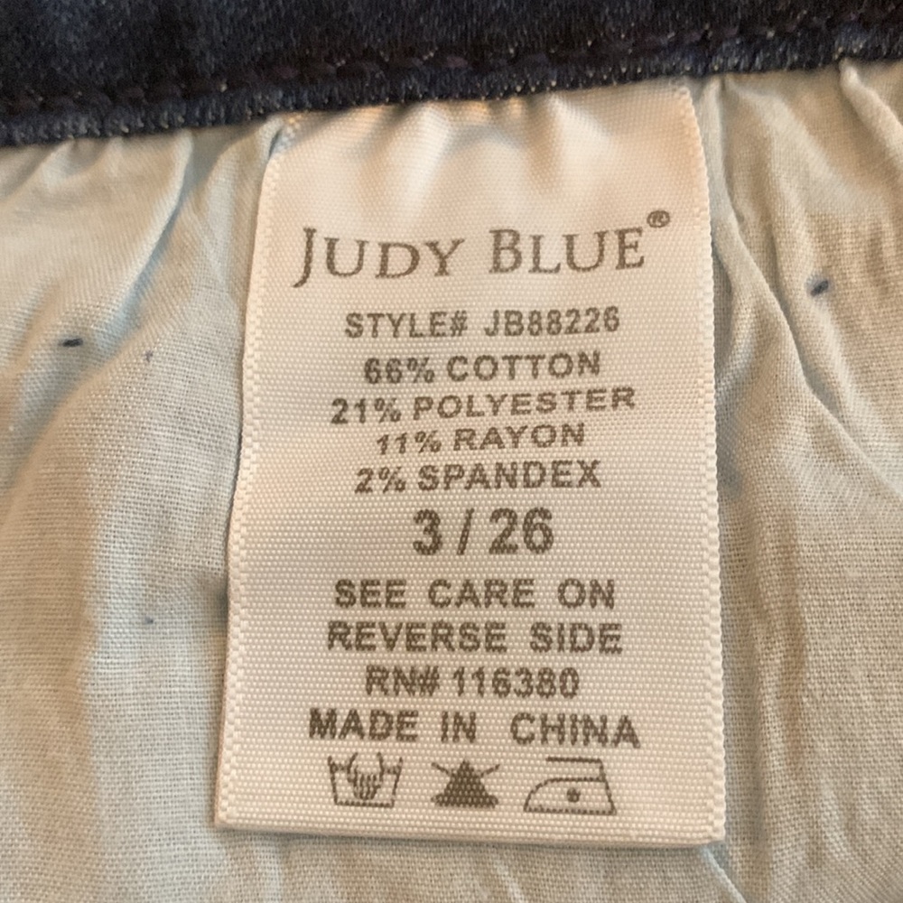 Judy Blue Jeans - Picture 5 of 8
